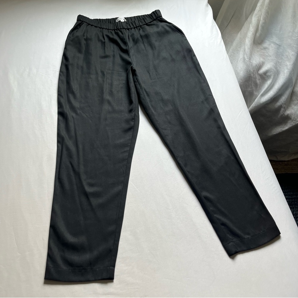 VETTA black tencel tapered straight leg cropped elastic waist pants
